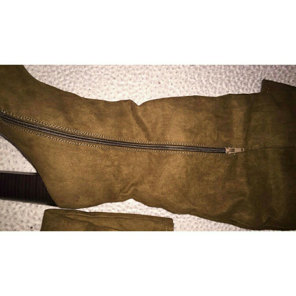 💕NWT DARK OLIVE KNEE HIGH CHUNKY BOOTS💕 - Picture 5 of 5
